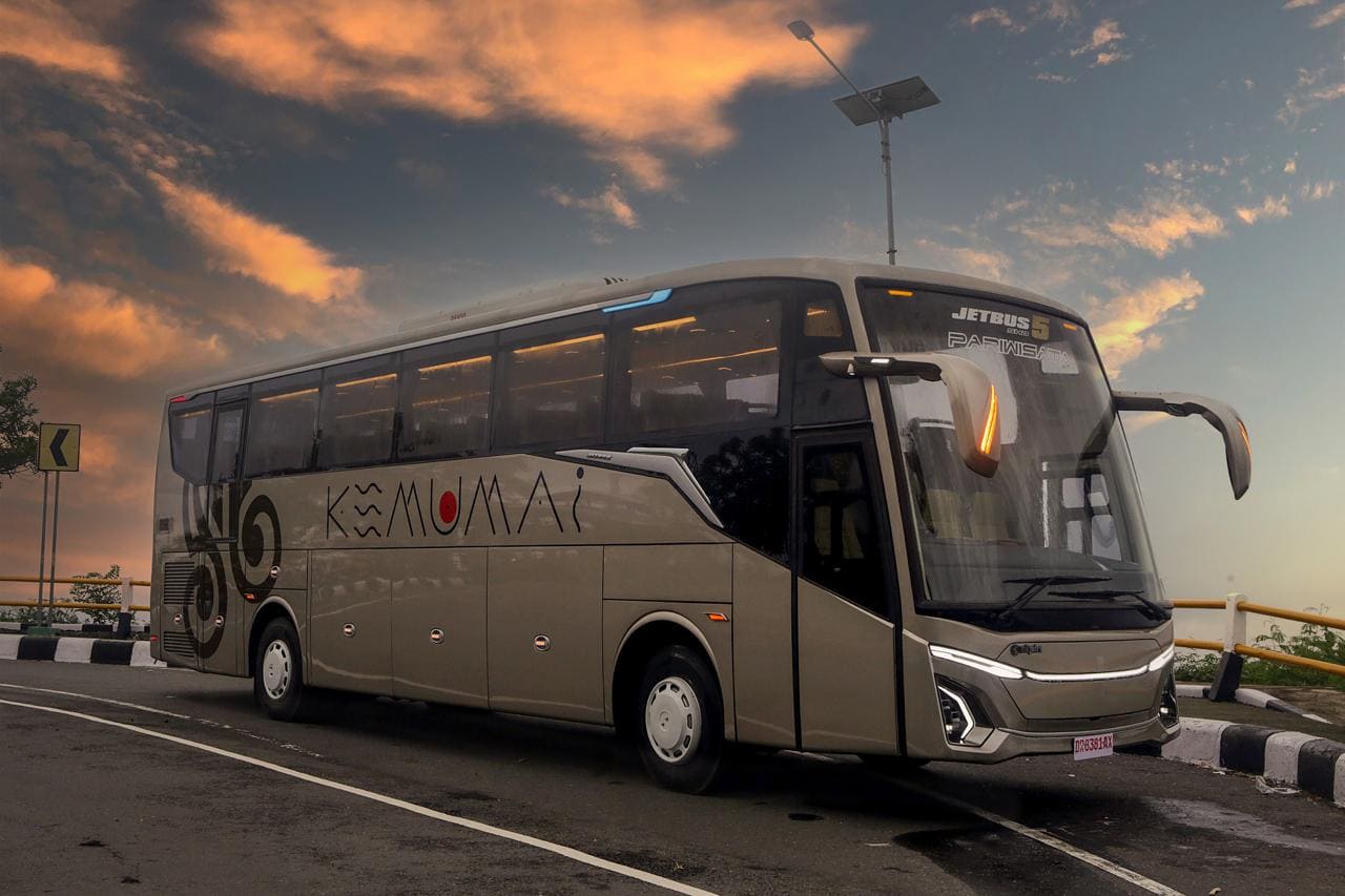 Premium Bus